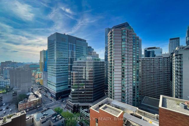 1915 - 20 Edward St, Condo with 2 bedrooms, 2 bathrooms and 0 parking in Toronto ON | Image 20