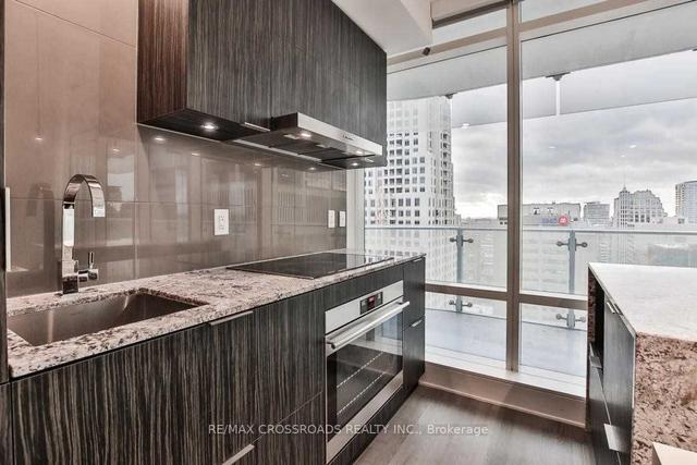 2110 - 1 Bloor St E, Condo with 2 bedrooms, 2 bathrooms and 0 parking in Toronto ON | Image 10