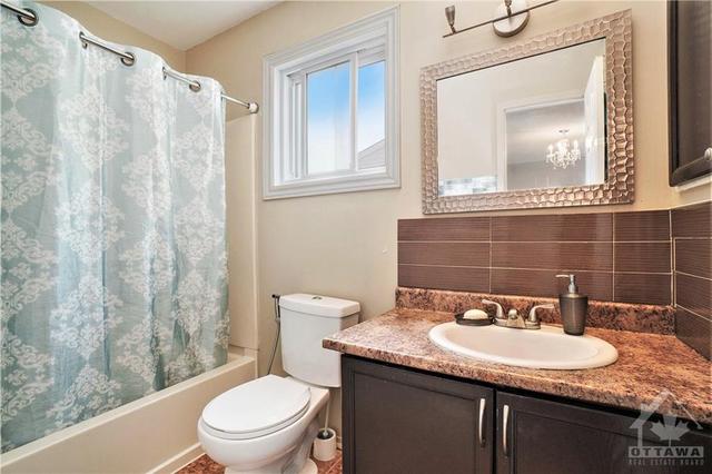 563 Latour Crescent, Townhouse with 3 bedrooms, 3 bathrooms and 3 parking in Ottawa ON | Image 16