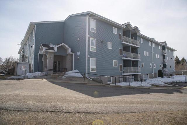 405 - 800 Gordon St, Condo with 2 bedrooms, 1 bathrooms and null parking in Thunder Bay ON | Image 2