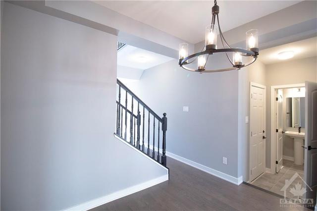 117 Yearling Circle, Townhouse with 3 bedrooms, 3 bathrooms and 2 parking in Ottawa ON | Image 9