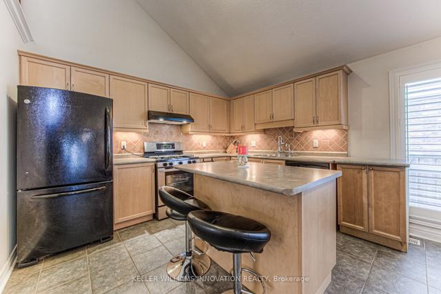 52 Frasson Dr, House detached with 2 bedrooms, 2 bathrooms and 4 parking in Guelph ON | Image 2