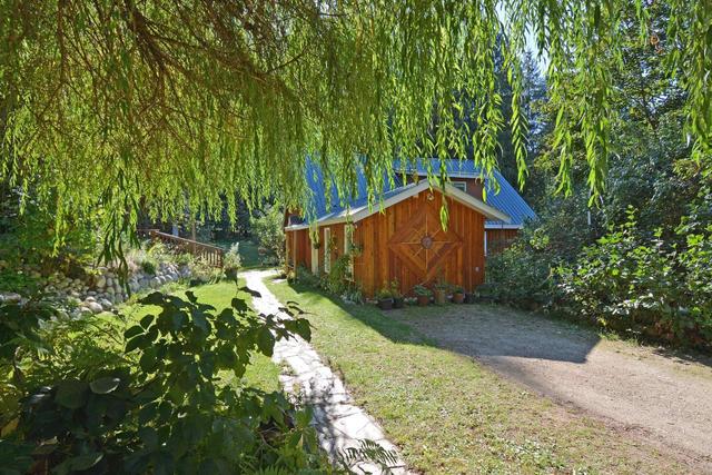 5730 Cedar Creek Road, House detached with 3 bedrooms, 3 bathrooms and null parking in Central Kootenay H BC | Image 81