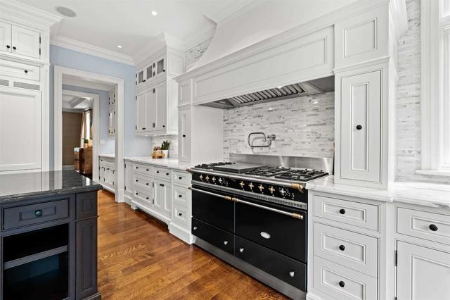 29 Bayview Wood, House detached with 5 bedrooms, 8 bathrooms and 6 parking in Toronto ON | Image 2