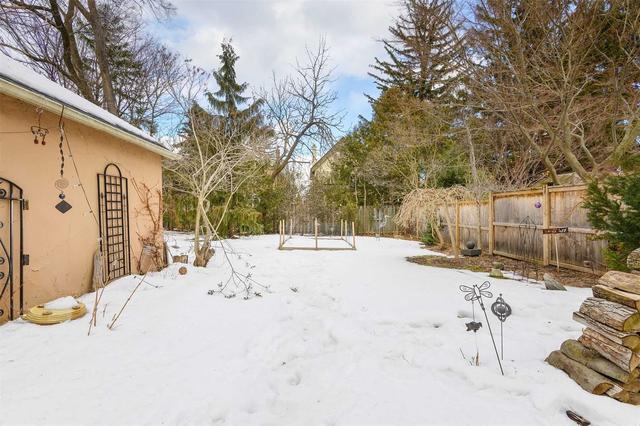 8 Kingsgarden Rd, House detached with 3 bedrooms, 2 bathrooms and 5 parking in Toronto ON | Image 35