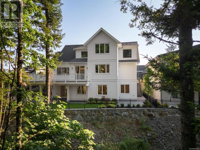 2006 Pinehurst Terr, House detached with 4 bedrooms, 5 bathrooms and 4 parking in Langford BC | Image 2