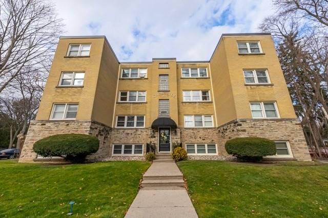 10 - 2405 Lakeshore Rd, Condo with 2 bedrooms, 1 bathrooms and 1 parking in Burlington ON | Image 1