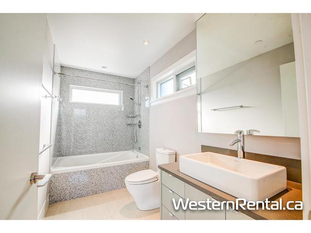4426 W 3rd Avenue, House detached with 5 bedrooms, 5 bathrooms and 2 parking in Vancouver BC | Image 20