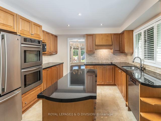 180 Old Yonge St, House detached with 4 bedrooms, 7 bathrooms and 12 parking in Toronto ON | Image 2