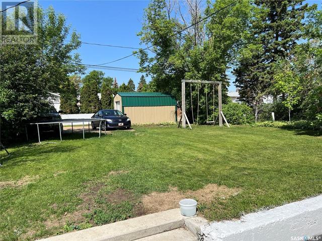 1841 92nd Street, House detached with 4 bedrooms, 2 bathrooms and null parking in North Battleford CY SK | Image 20