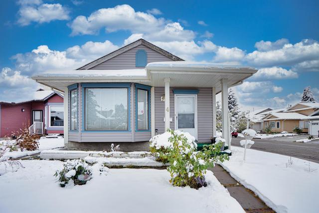 4 Martingrove Mews Ne, House detached with 4 bedrooms, 3 bathrooms and 4 parking in Calgary AB | Image 1