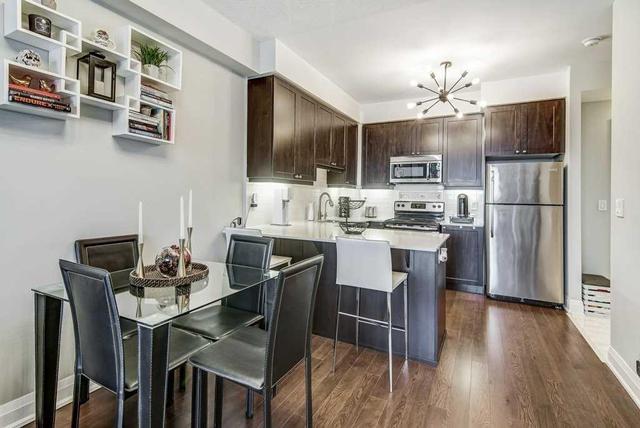 612 - 12 Woodstream Blvd, Condo with 1 bedrooms, 1 bathrooms and 1 parking in Vaughan ON | Image 2