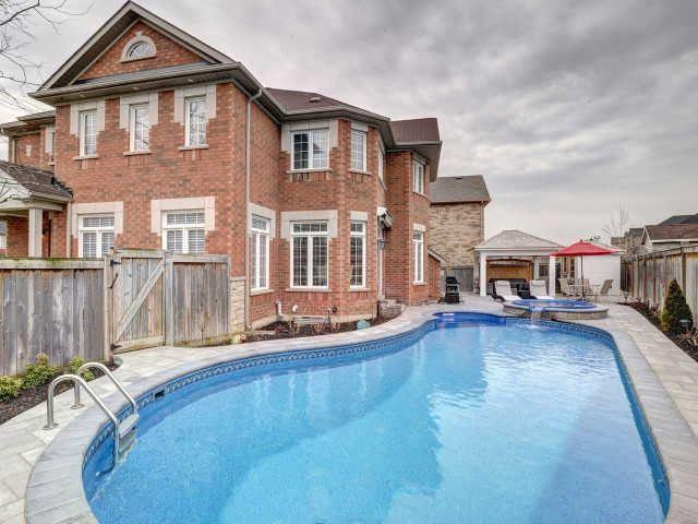 6748 Golden Hills Way, House detached with 4 bedrooms, 4 bathrooms and 2 parking in Mississauga ON | Image 20
