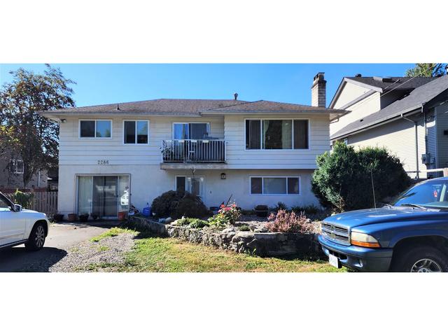 2286 Austin Avenue, House detached with 4 bedrooms, 2 bathrooms and 6 parking in Coquitlam BC | Image 1