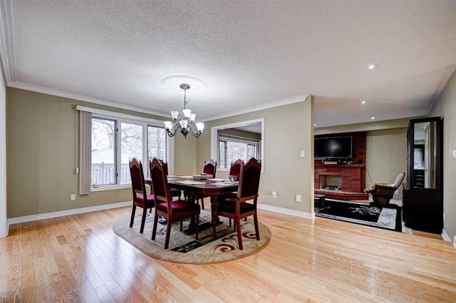 9 Grove Hill Dr, House detached with 4 bedrooms, 6 bathrooms and 6 parking in Toronto ON | Image 2