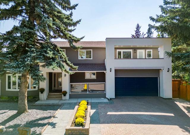 131 Pump Hill Place Sw, House detached with 5 bedrooms, 4 bathrooms and 4 parking in Calgary AB | Image 1