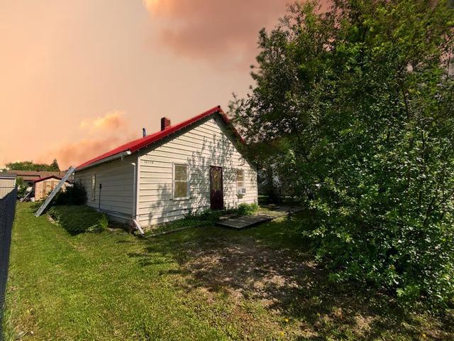 10110 102 Avenue, House detached with 2 bedrooms, 1 bathrooms and 4 parking in Hythe AB | Image 1