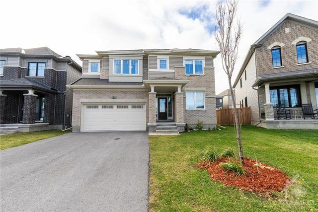 646 Eagle Crest Heights, House detached with 4 bedrooms, 5 bathrooms and 4 parking in Ottawa ON | Image 1