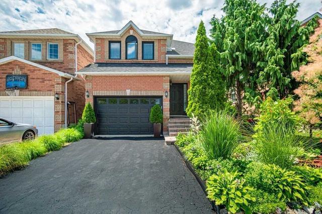 574 Taylor Cres, House detached with 4 bedrooms, 3 bathrooms and 3.5 parking in Burlington ON | Image 1