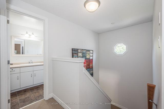 1 Holly Crt, House detached with 3 bedrooms, 2 bathrooms and 3 parking in Guelph ON | Image 19