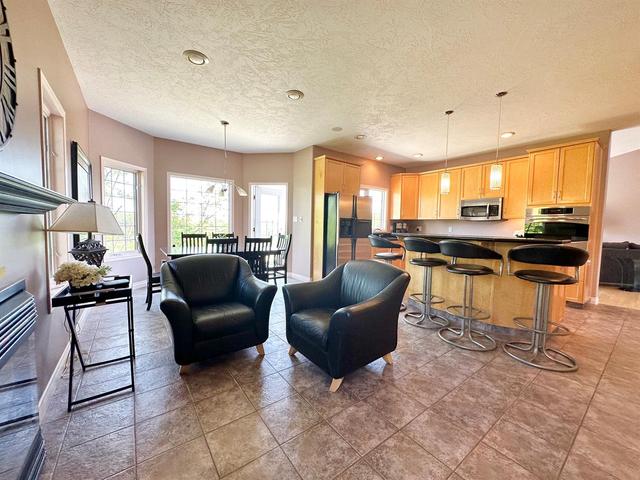 712005 Rr100, House detached with 5 bedrooms, 5 bathrooms and null parking in Grande Prairie County No. 1 AB | Image 12