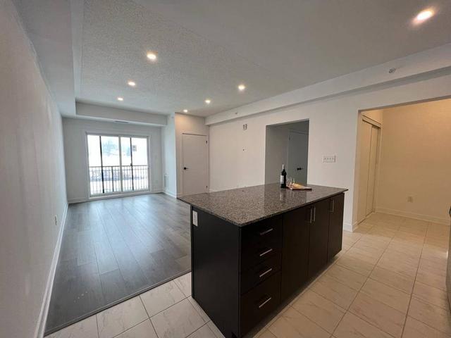 208 - 8 Culinary Lane, Condo with 2 bedrooms, 1 bathrooms and 1 parking in Barrie ON | Image 14