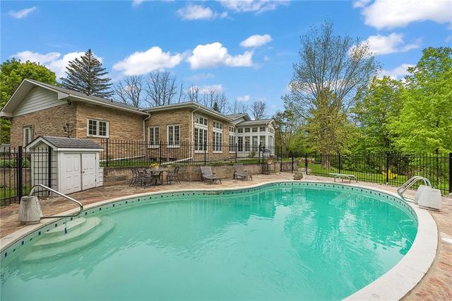 1915 County Road 2 Road E, House detached with 3 bedrooms, 5 bathrooms and 10 parking in Elizabethtown Kitley ON | Image 3