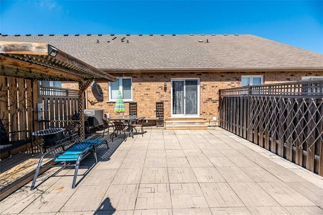 16 Marshall Lane, House attached with 2 bedrooms, 3 bathrooms and 4 parking in St. Catharines ON | Image 37