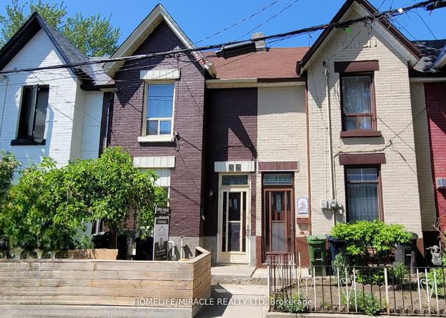 32 Miller St, House attached with 3 bedrooms, 2 bathrooms and 0 parking in Toronto ON | Image 1