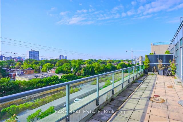 527 - 380 Macpherson Ave, Condo with 2 bedrooms, 2 bathrooms and 1 parking in Toronto ON | Image 25