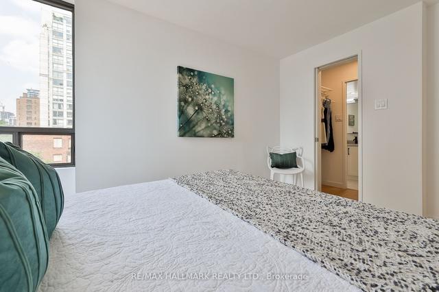 402 - 117 Gerrard St E, Condo with 2 bedrooms, 2 bathrooms and 1 parking in Toronto ON | Image 4