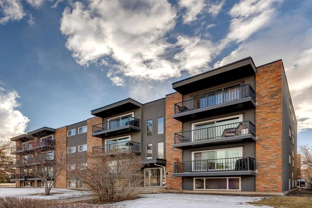 402 - 1817 16 Street Sw, Condo with 2 bedrooms, 1 bathrooms and 1 parking in Calgary AB | Image 1