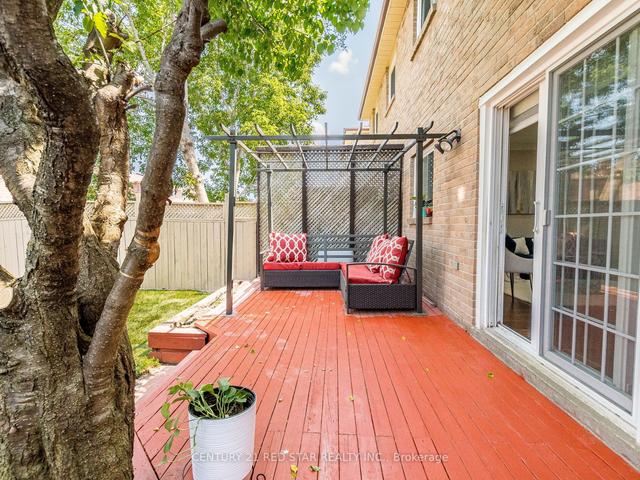 35 Jay St, House semidetached with 3 bedrooms, 4 bathrooms and 3 parking in Brampton ON | Image 30