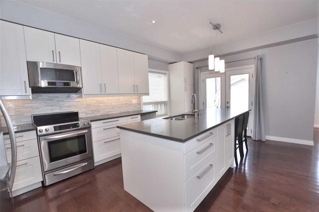 981 Kennedy Circ, House detached with 4 bedrooms, 3 bathrooms and 4 parking in Milton ON | Image 12