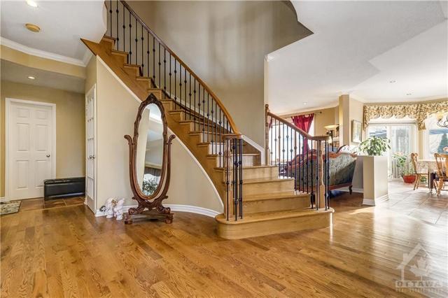 37 Quarry Ridge Drive, House detached with 5 bedrooms, 5 bathrooms and 9 parking in Ottawa ON | Image 3