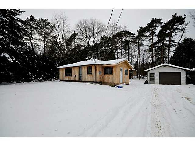 102 Lakeshore Rd W, House detached with 2 bedrooms, 1 bathrooms and null parking in Oro Medonte ON | Image 1