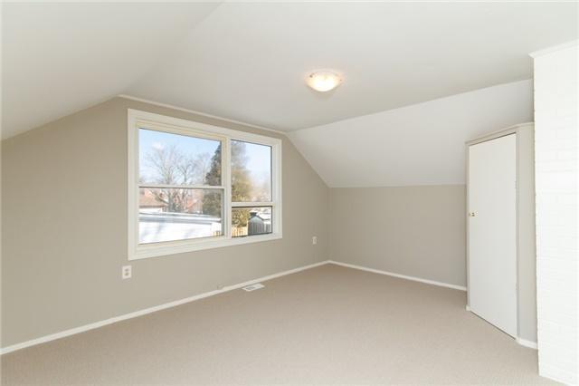 79 East 34th St, House detached with 3 bedrooms, 2 bathrooms and 3 parking in Hamilton ON | Image 16