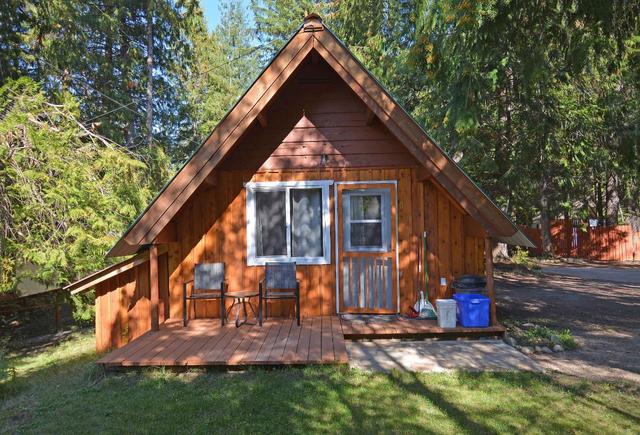 5730 Cedar Creek Road, House detached with 3 bedrooms, 3 bathrooms and null parking in Central Kootenay H BC | Image 63