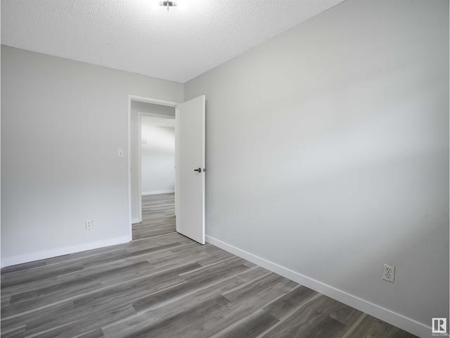 5916 11 Av Nw, House detached with 3 bedrooms, 2 bathrooms and null parking in Edmonton AB | Image 23