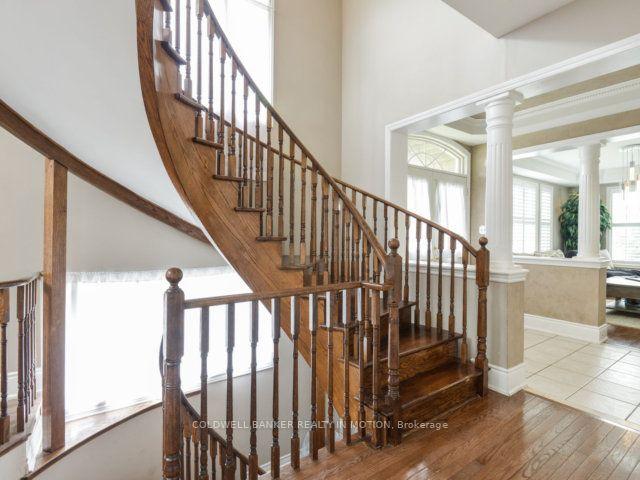 2523 Highmount Cres, House detached with 4 bedrooms, 4 bathrooms and 4 parking in Oakville ON | Image 11