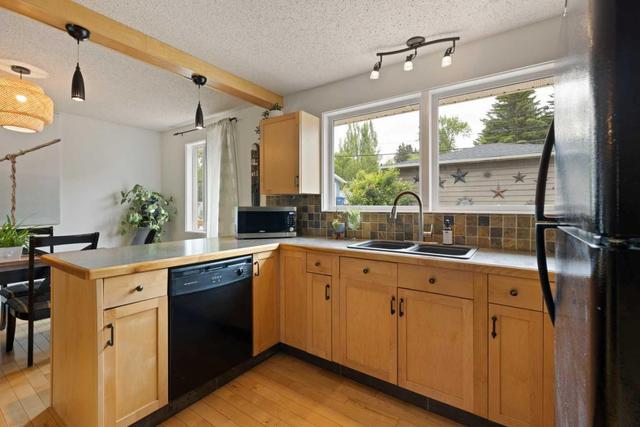 5316 Brisebois Drive Nw, House detached with 5 bedrooms, 2 bathrooms and 4 parking in Calgary AB | Image 9