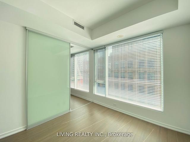 910 - 101 Peter St, Condo with 1 bedrooms, 1 bathrooms and 0 parking in Toronto ON | Image 5