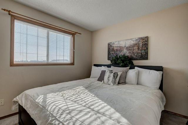 21 Millrise Mews Sw, House detached with 4 bedrooms, 1 bathrooms and 2 parking in Calgary AB | Image 16