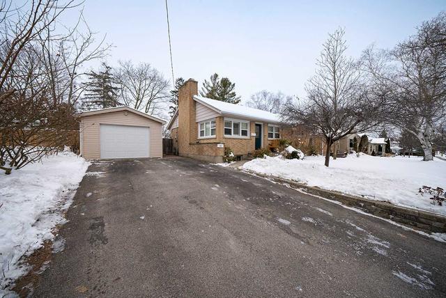 12 Thornton Dr, House detached with 3 bedrooms, 2 bathrooms and 5 parking in Brantford ON | Image 12