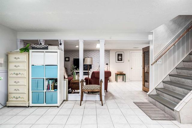 365 Eleanor Pl, House detached with 2 bedrooms, 2 bathrooms and 8 parking in Hamilton ON | Image 22