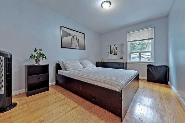 80 Edgecroft Rd, House detached with 2 bedrooms, 2 bathrooms and 6 parking in Toronto ON | Image 17