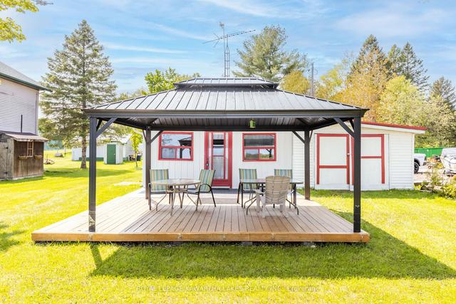 6 Saturn Lane, House detached with 2 bedrooms, 1 bathrooms and 10 parking in Kawartha Lakes ON | Image 5