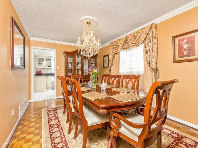1034 White Clover Way, House detached with 4 bedrooms, 4 bathrooms and 4 parking in Mississauga ON | Image 6