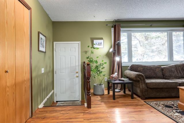 335 Penworth Way Se, House detached with 3 bedrooms, 1 bathrooms and 2 parking in Calgary AB | Image 3