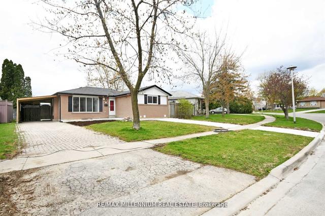 156 Folkstone Cres, House detached with 3 bedrooms, 2 bathrooms and 4 parking in Brampton ON | Image 23